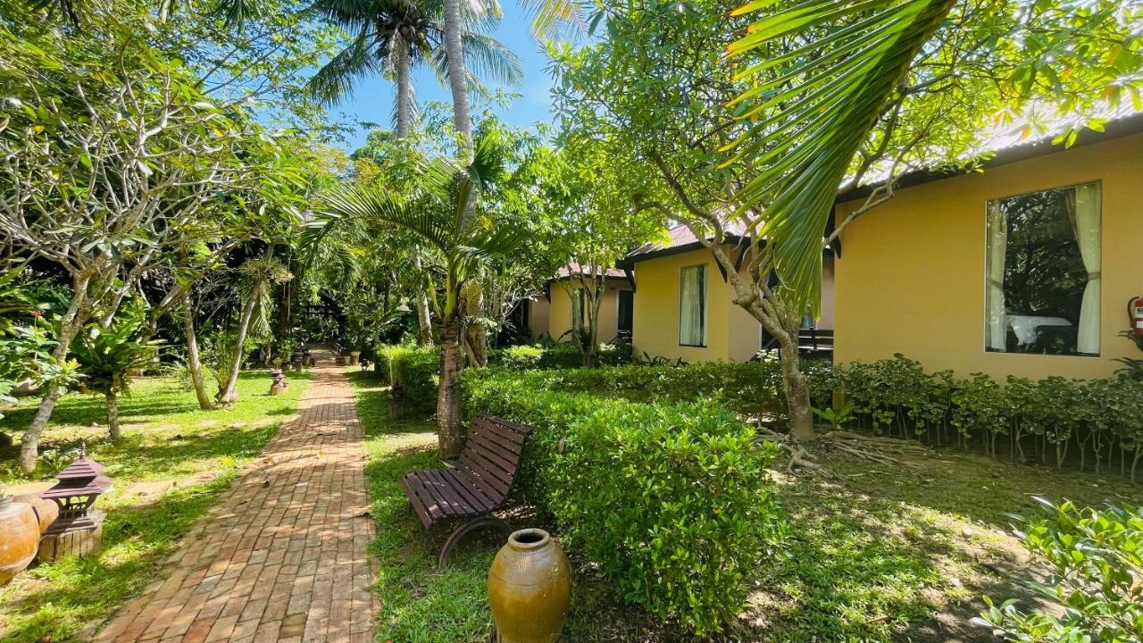 Clean Beach Resort Ko Lanta Buitenkant foto