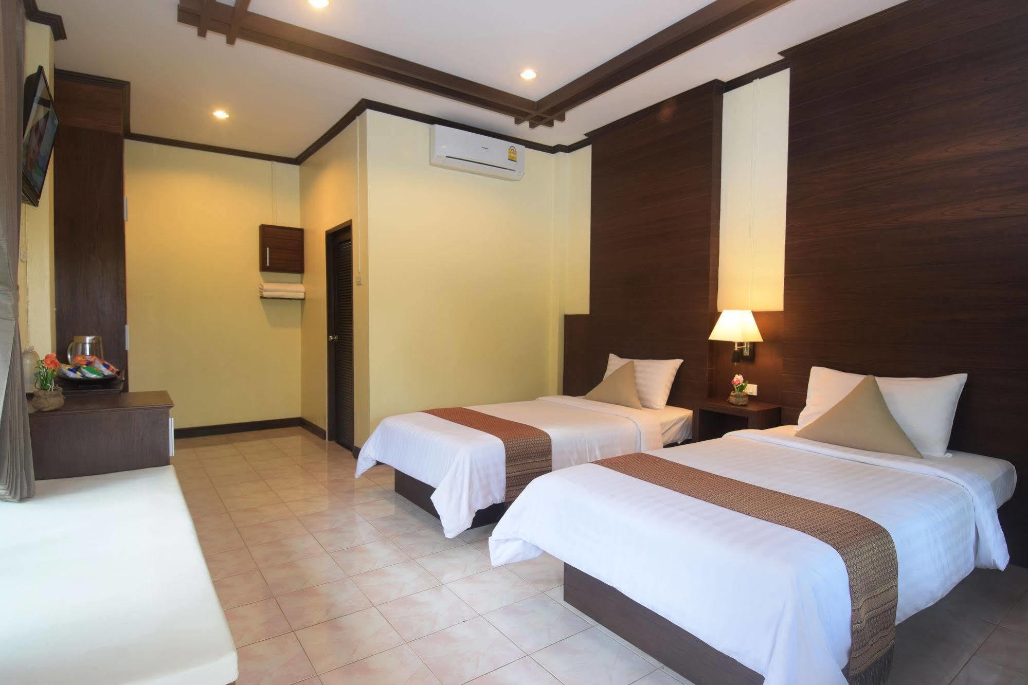 Clean Beach Resort Ko Lanta Buitenkant foto