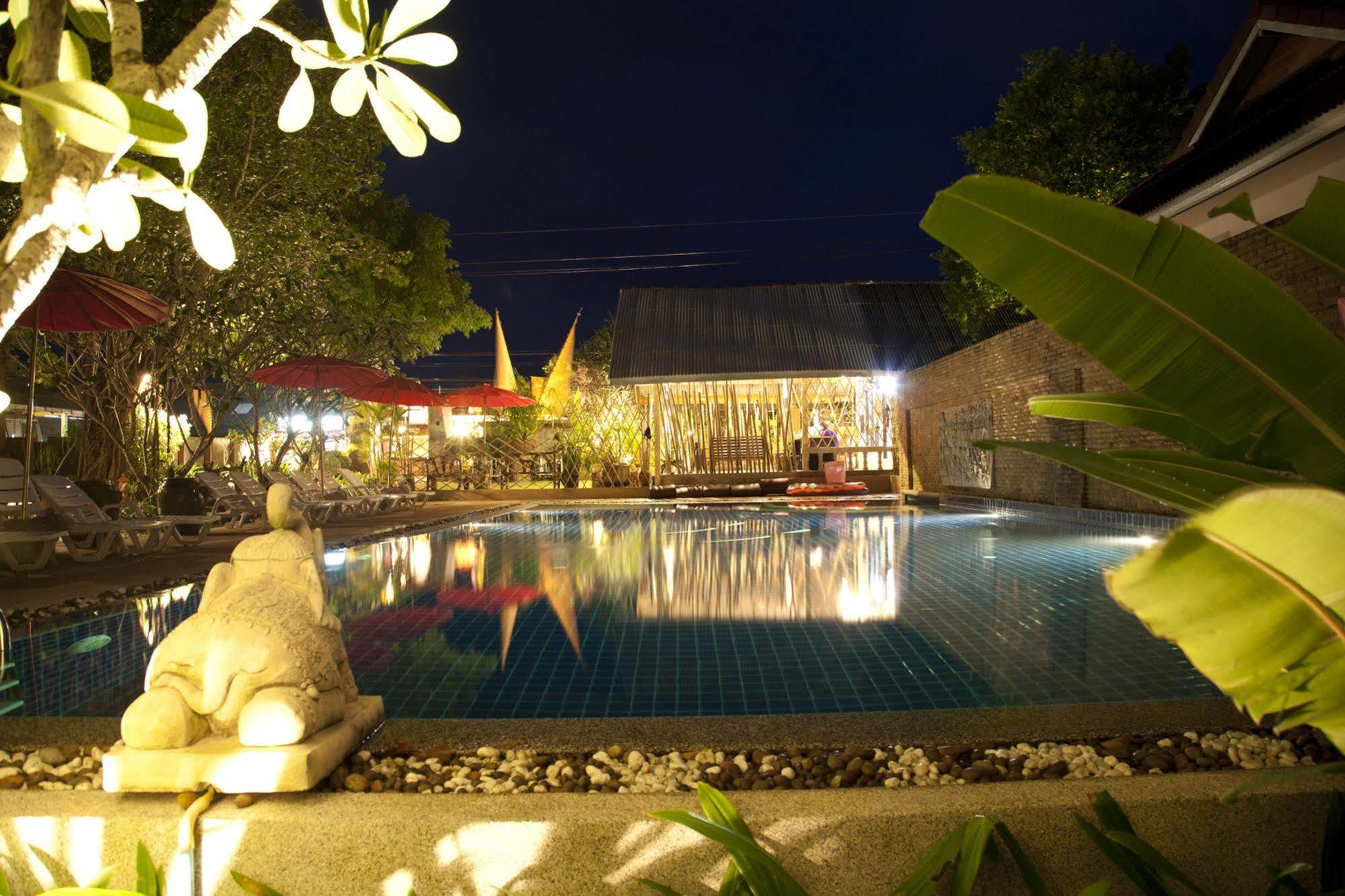Clean Beach Resort Ko Lanta Buitenkant foto
